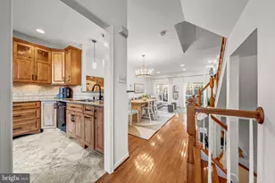 12027 Edgemere Cir, Reston, VA 20190 - Photo 13