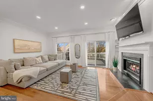 12027 Edgemere Cir, Reston, VA 20190 - Photo 3