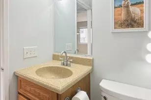 2600 Glengyle Dr, Vienna, VA 22181 - Photo 17