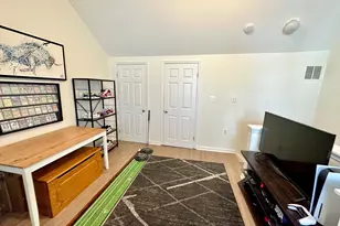 3006 Heritage Springs Ct, Alexandria, VA 22306 - Photo 29