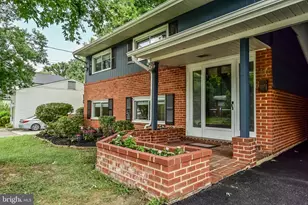 1415 Cottage St SW, Vienna, VA 22180 - Photo 9