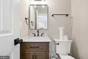 7800 Solomon Seal Dr, Springfield, VA 22152 - Photo 25