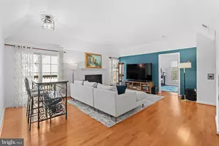 3916 Penderview Dr, Fairfax, VA 22033 - Photo 9