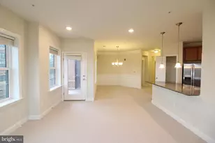 9521 Bastille St, Fairfax, VA 22031 - Photo 11