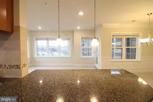 9521 Bastille St, Fairfax, VA 22031 - Photo 9