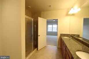 9521 Bastille St, Fairfax, VA 22031 - Photo 25