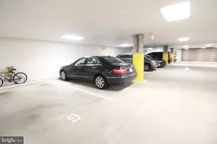 9521 Bastille St, Fairfax, VA 22031 - Photo 27