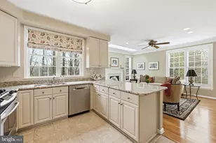 6127 Donival Square, Alexandria, VA 22315 - Photo 11