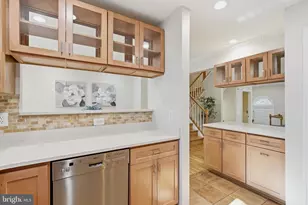 1472 Park Garden Ln, Reston, VA 20194 - Photo 17