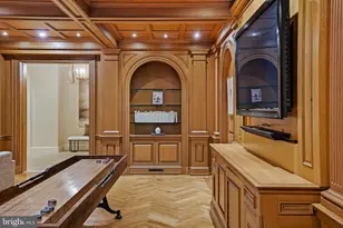 9324 Georgetown Pike, Great Falls, VA 22066 - Photo 17