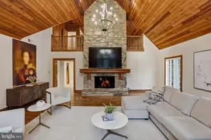 9324 Georgetown Pike, Great Falls, VA 22066 - Photo 29