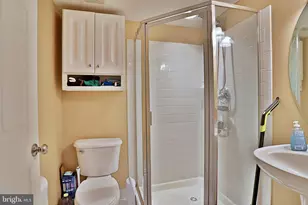 4219 Upper Park Dr, Fairfax, VA 22030 - Photo 25