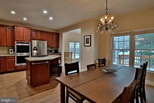 4219 Upper Park Dr, Fairfax, VA 22030 - Photo 9