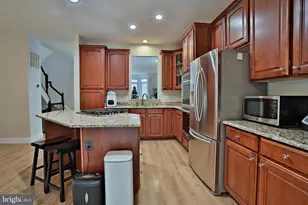 4219 Upper Park Dr, Fairfax, VA 22030 - Photo 7