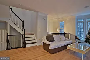 4219 Upper Park Dr, Fairfax, VA 22030 - Photo 11