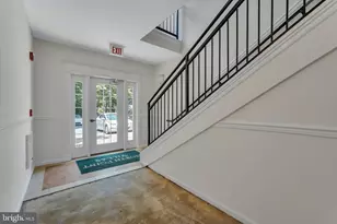 1516 North Point Dr, Reston, VA 20194 - Photo 3