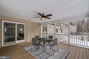 12017 Sugarland Valley Dr, Herndon, VA 20170 - Photo 25