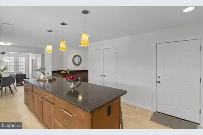 12017 Sugarland Valley Drive, Herndon, VA 20170 - Photo 17