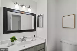 12017 Sugarland Valley Dr, Herndon, VA 20170 - Photo 23