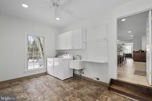 12017 Sugarland Valley Dr, Herndon, VA 20170 - Photo 23