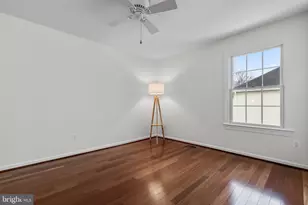 12017 Sugarland Valley Dr, Herndon, VA 20170 - Photo 35