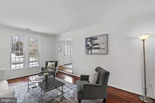 12017 Sugarland Valley Dr, Herndon, VA 20170 - Photo 7