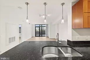 2451 Midtown Ave, Alexandria, VA 22303 - Photo 7