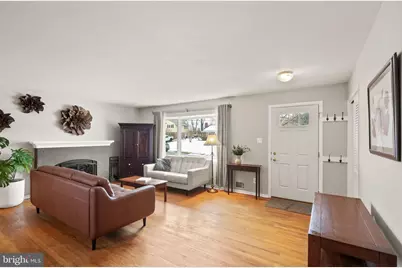 8108 Carrick Lane, Springfield, VA 22151 - Photo 9