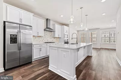 13039 Hattontown Square, Herndon, VA 20171 - Photo 11