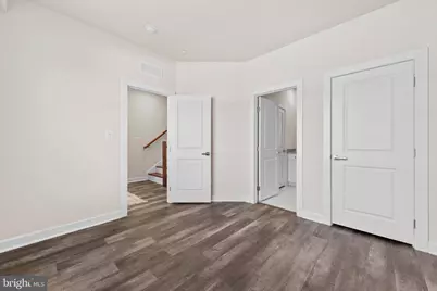 13039 Hattontown Square, Herndon, VA 20171 - Photo 9