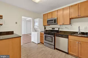 3701 S George Mason Dr, Falls Church, VA 22041 - Photo 7