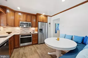 2007 Cool Spring Dr, Alexandria, VA 22308 - Photo 9