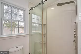 13715 Eastcliff Cir, Centreville, VA 20120 - Photo 17