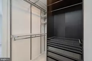 13715 Eastcliff Cir, Centreville, VA 20120 - Photo 15