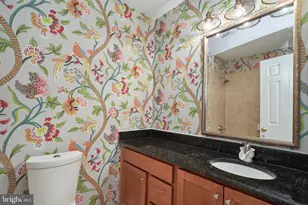 13715 Eastcliff Cir, Centreville, VA 20120 - Photo 19