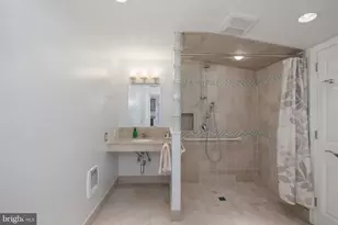 6015 Good Lion Ct, Alexandria, VA 22315 - Photo 15