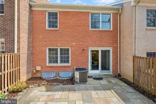 1838 Golf View Ct, Reston, VA 20190 - Photo 45