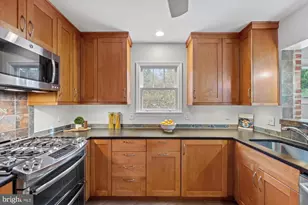 7912 Bainbridge Rd, Alexandria, VA 22308 - Photo 17