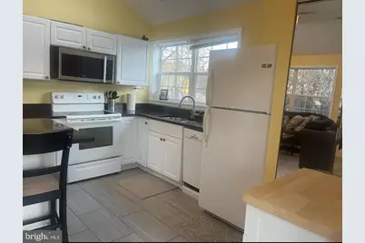 10306 Galpin Court, Great Falls, VA 22066 - Photo 9