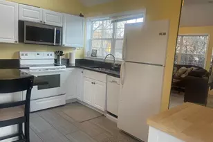 10306 Galpin Ct, Great Falls, VA 22066 - Photo 9