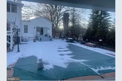 10306 Galpin Court, Great Falls, VA 22066 - Photo 5