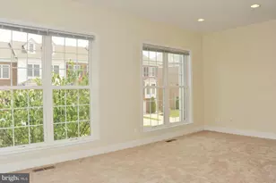 2492 Terra Cotta Cir, Herndon, VA 20171 - Photo 11