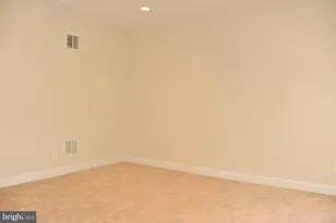 2492 Terra Cotta Cir, Herndon, VA 20171 - Photo 5