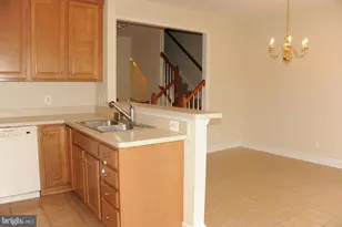 2492 Terra Cotta Cir, Herndon, VA 20171 - Photo 15