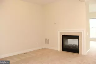 2492 Terra Cotta Cir, Herndon, VA 20171 - Photo 7