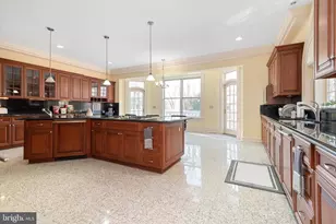 8537 Old Dominion Dr, McLean, VA 22102 - Photo 19