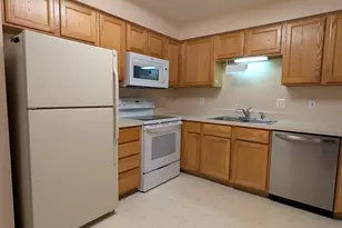 6414 Lureta Ann Ln, Springfield, VA 22150 - Photo 9