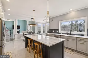 8020 Pohick Rd, Springfield, VA 22153 - Photo 13