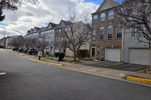 6330 James Harris Way, Centreville, VA 20121 - Photo 3