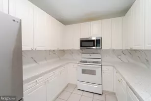 8183 Carnegie Hall Ct, Vienna, VA 22180 - Photo 11